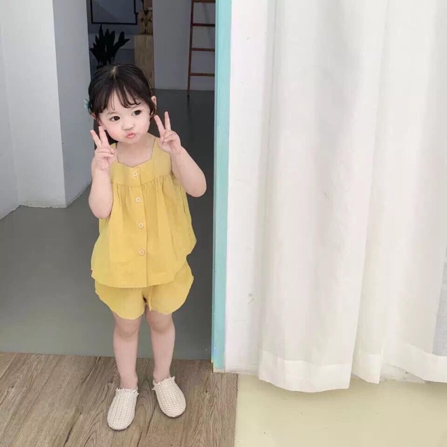 Bộ vải xốp cực xinh, chất siêu mát cho bé gái