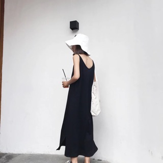 Váy 2 dây xẻ tà