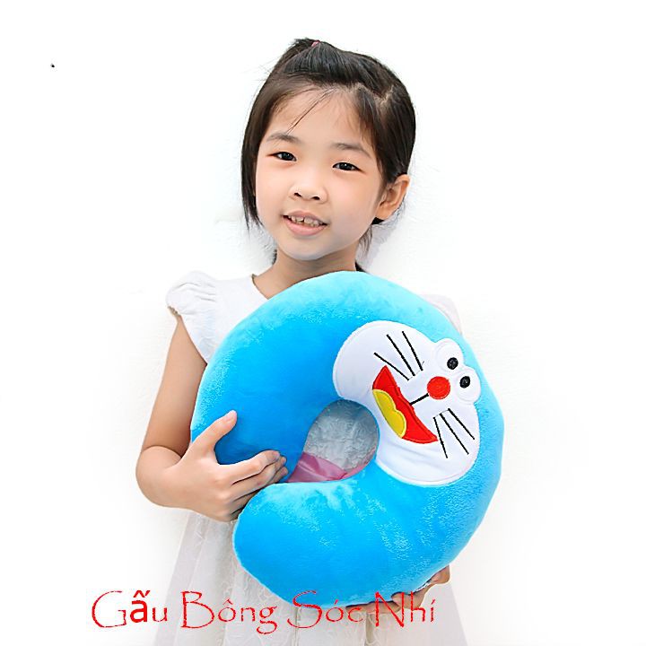 Gối chữ U Doremon dễ thương size 30cm