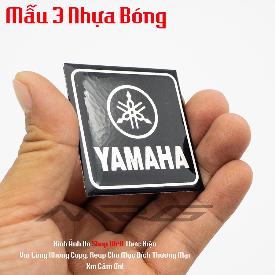 Logo Yamaha giá 1 đôi , Tem Chữ Yamaha Mặt Sau Nhôm Mặt Trước Nhựa Bóng - MrG