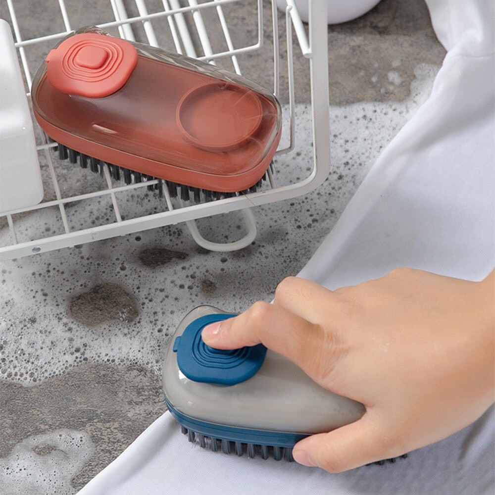 Bàn chải giặt đồ đa năng có bình chứa xà phòng và nút ấn tiện lợi