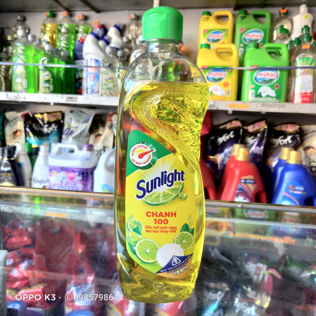 Chai nước Rửa Chén Sunlight Chanh màu vàng 400g