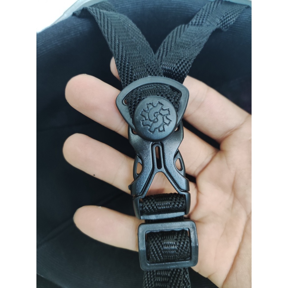 &lt;&lt;SALE 50%&gt;&gt; MŨ BẢO HIỂM ĐI XE MÁY CÓ THIÊU TEM LOGO