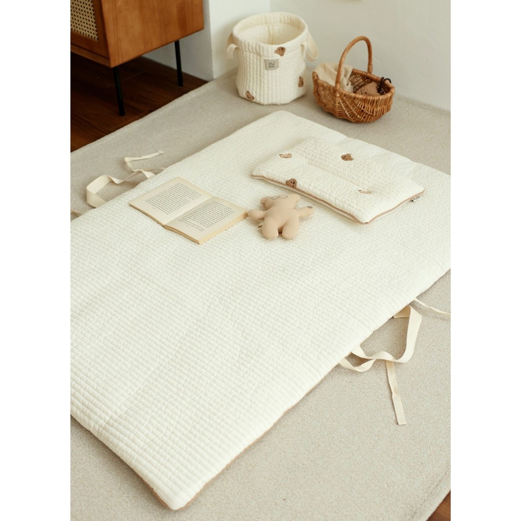 Thảm nằm gấp gọn hoạ tiết gấu CHEZBEBE 80x120cm, thảm nằm an toàn cho bé - Monnie Kids