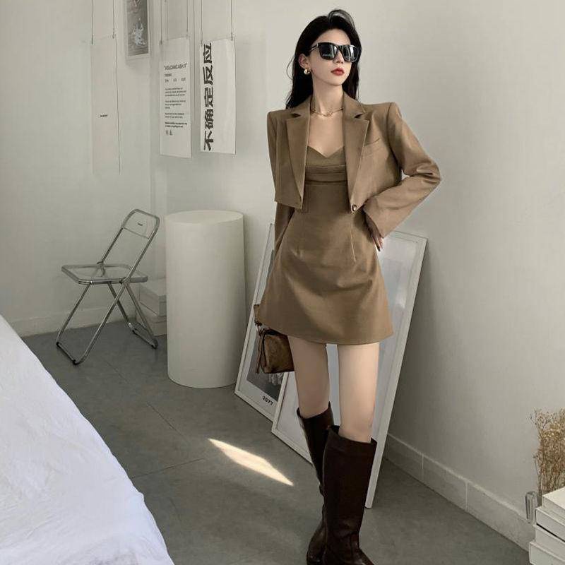 Áo Trễ Vai Một Bên Vai Áo Nữ Tay Dài Ngọt Ngào Và Gợi Cảm Dễ Phối Đồ Mới 2022