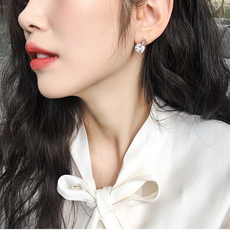 Khuyên Tai Nữ Dáng Ngắn Đính Đá Nhân Tạo Thời Trang LILY