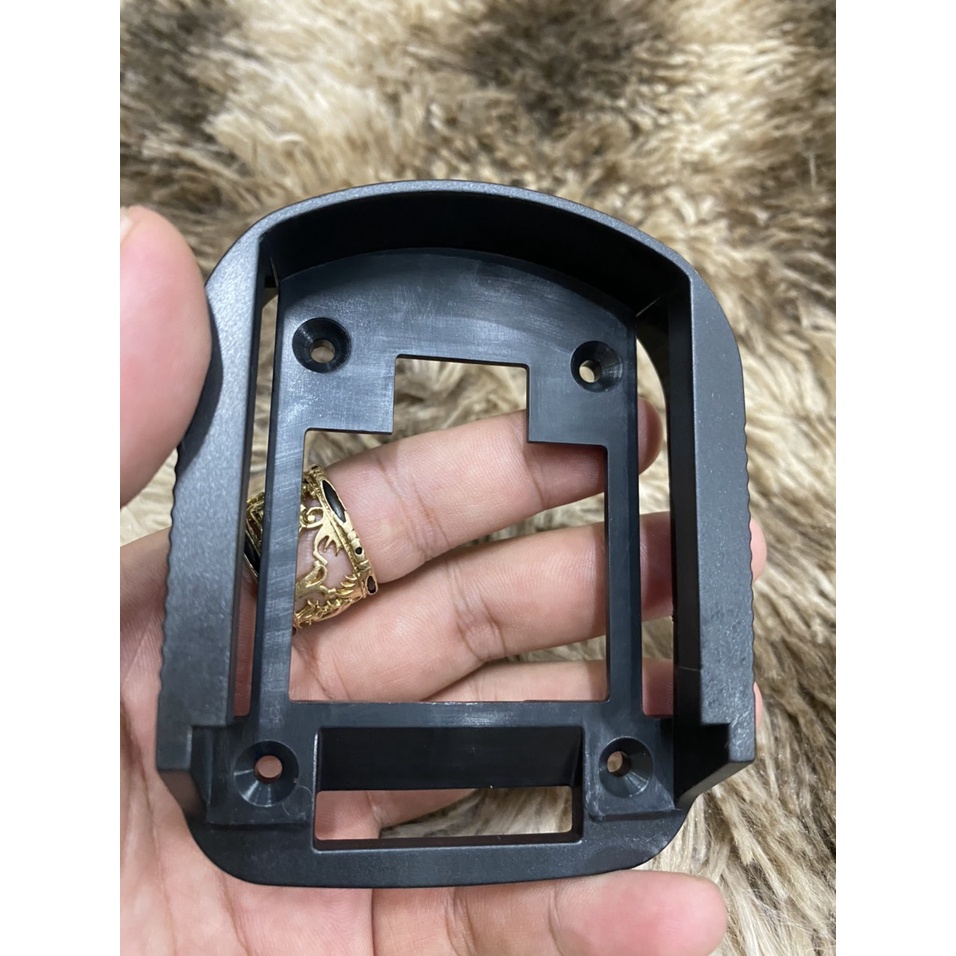 Đế đúc 3 chân pin Makita 14.4V - 18V nhựa siêu cứng .