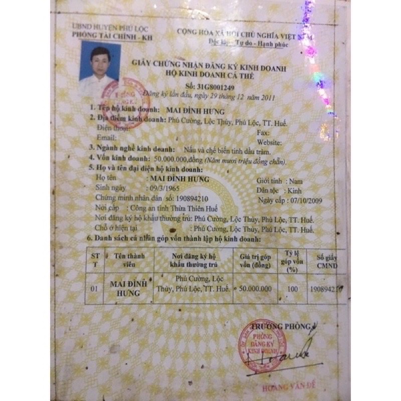 Tinh Dầu Tràm Hiệu Chị Gấm.