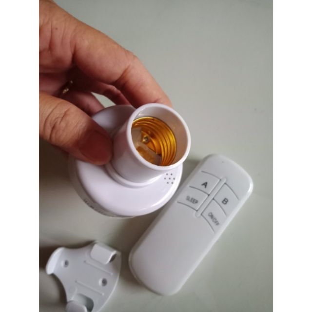 Bộ Đui đèn điều khiển từ xa xuyên tường đuôi E27