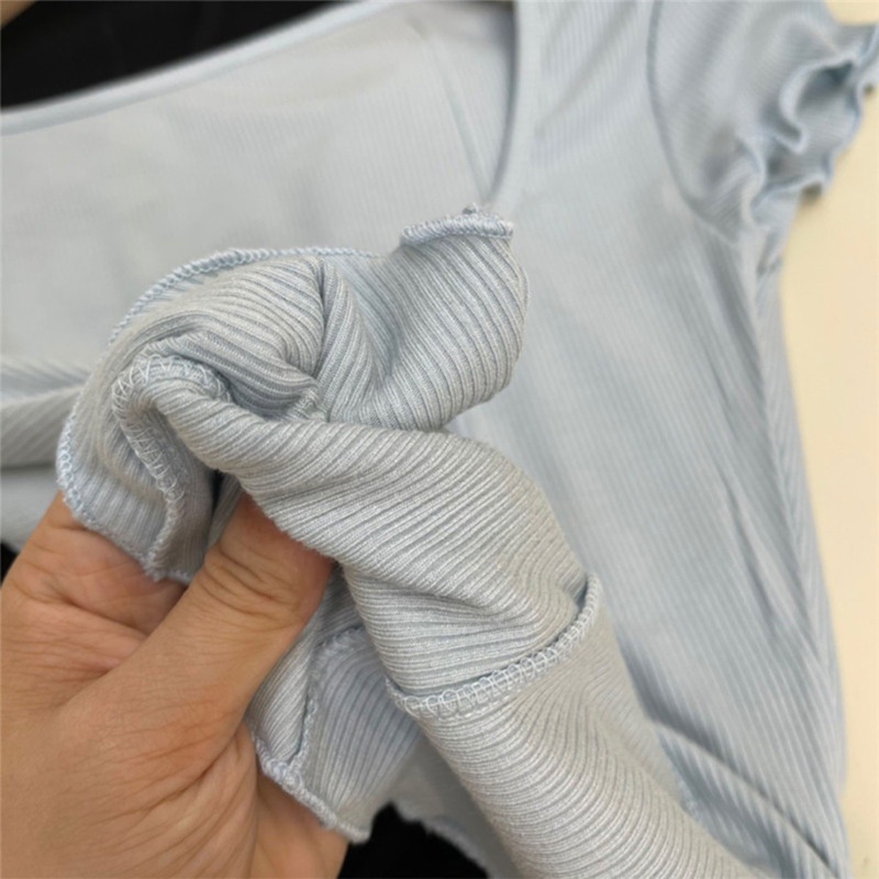 Áo Thun Nữ Ngắn Tay Cổ Chữ U Cài Nút Thời Trang