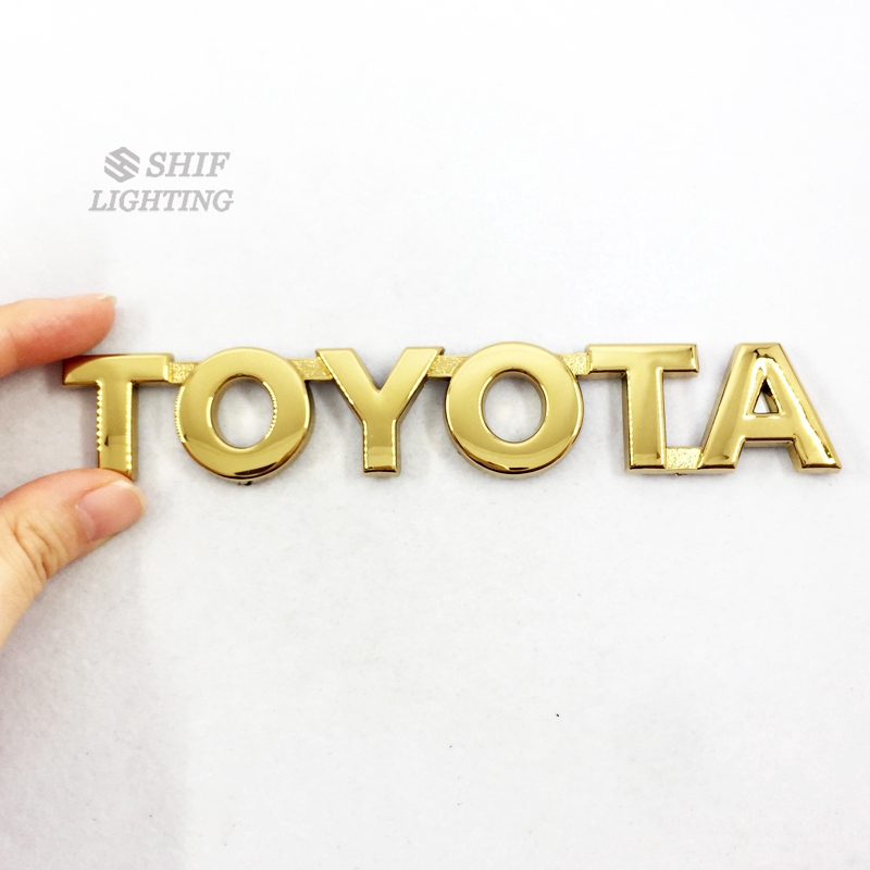 Miếng dán màu vàng kim ABS tạo hình logo TOYOTA trang trí cho xe TOYOTA