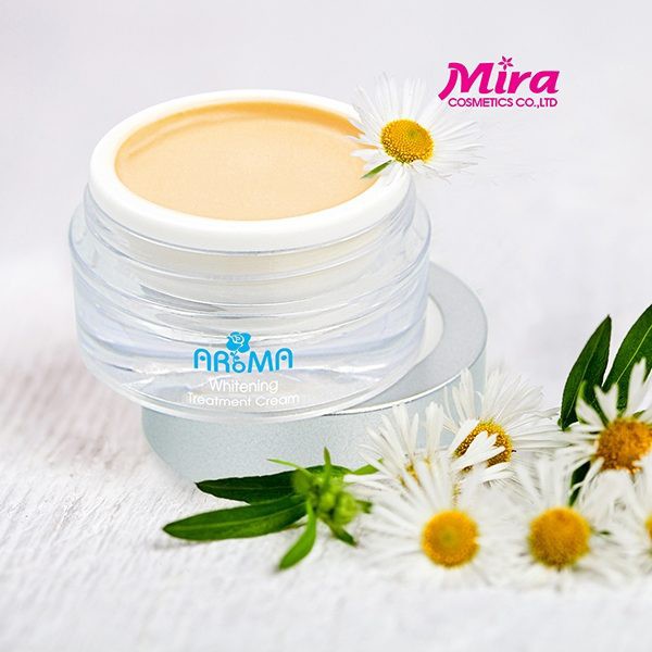 Kem Dưỡng Da Aroma Whitening Treatment Cream 18g