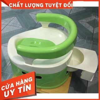 Bô vệ sinh cho bé có nắp đậy
