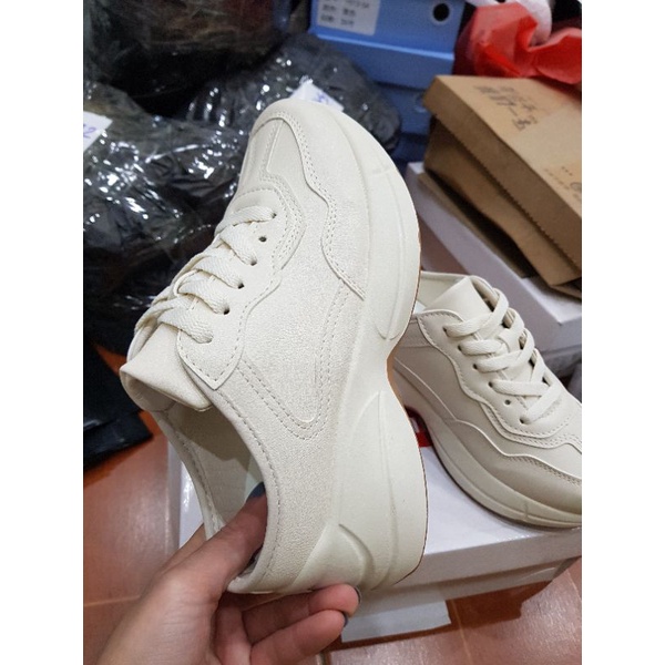 Sục thể thao nữ trắng kem đế cao 5p