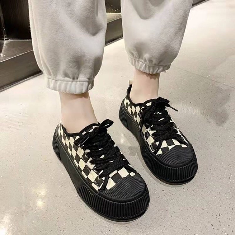 Giày sneaker thể thao nữ hoạ tiết caro độn đế nâu phong cách cá tính JAENIA G012