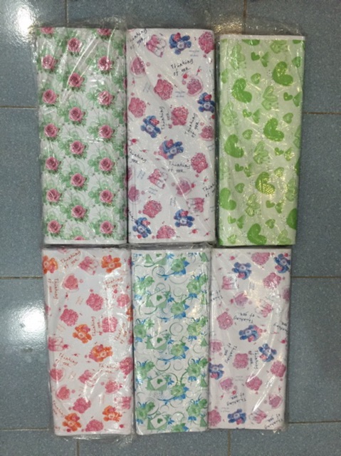 Giấy bọc quà  50x50cm