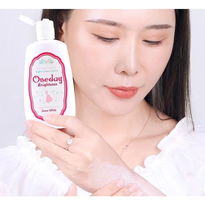 Sữa Dưỡng Trắng Da Mặt Và Body Oneday 120ml Hồng và tím