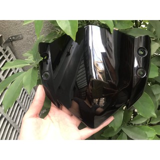 Mão ốp đầu kiểu Exciter 135 LCD.