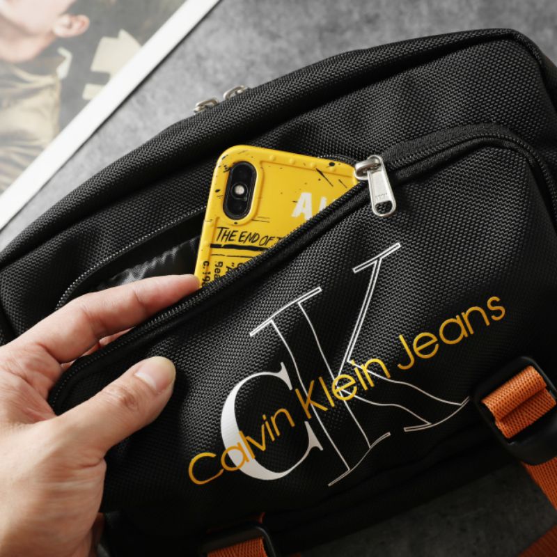 Túi chéo C▫️K Essential Sport