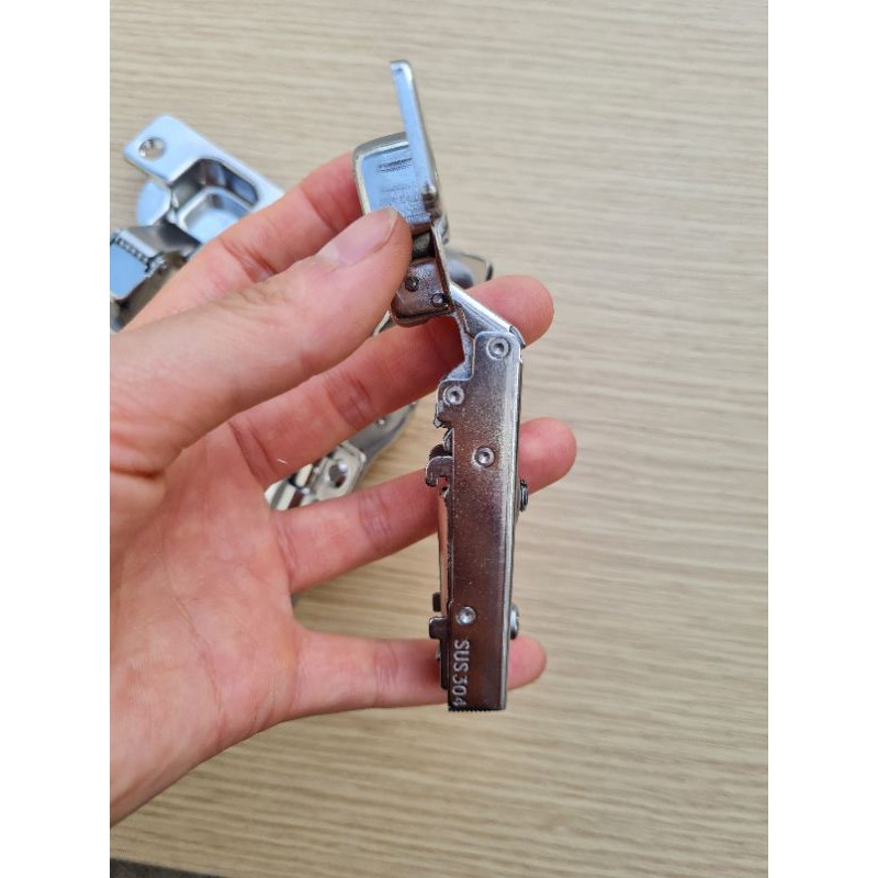 Bản lề Hafele inox giảm chấn thanh lý