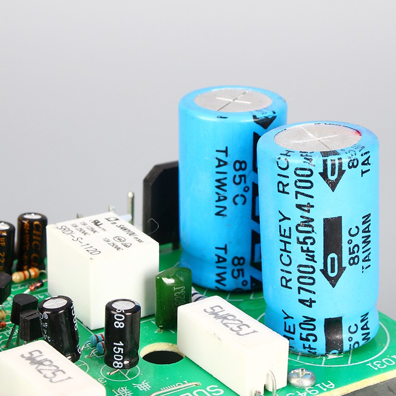 Mạch khuyếch đại công suất SUB 300W - Dùng 4 sò đại Toshiba C5200 và A1943 - Nguồn 24V - 28V