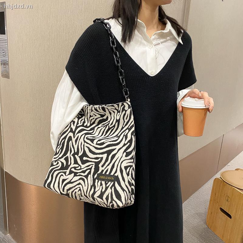 Túi Xách Nữ Cỡ Lớn Họa Tiết Ngựa Vằn Thời Trang Thu Đông 2020 | BigBuy360 - bigbuy360.vn