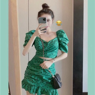 Set áo +chân váy xanh lá chấm bi #260k