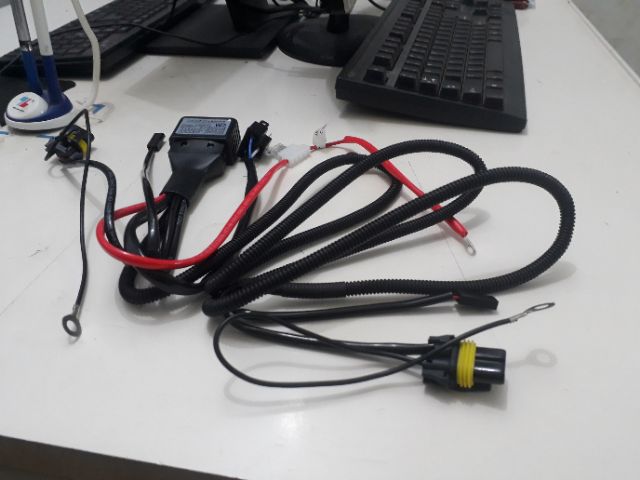 Dây rơ-le đôi 12V / 24V  chân H4 điều khiển ra 2 đèn bi xenon