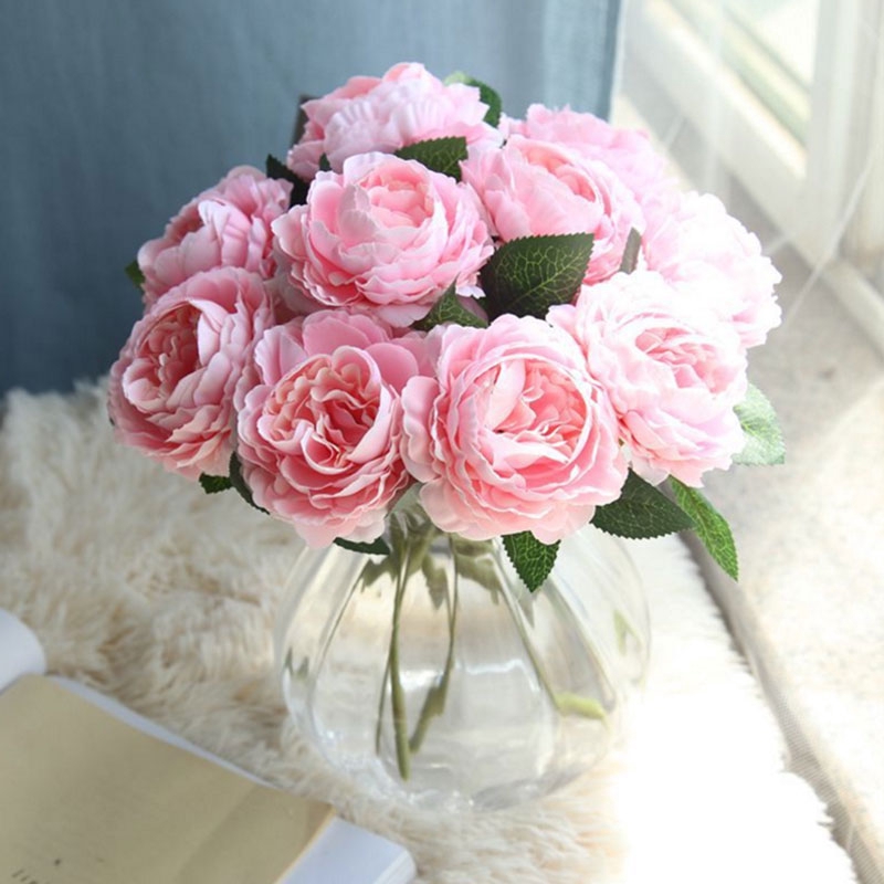 Hoa hồng nhân tạo bằng vải lụa dùng trang trí đẹp mắt