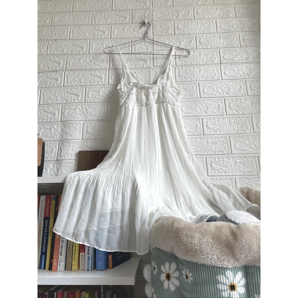 Đầm 2 dây voan dập ly, ngực phối ren