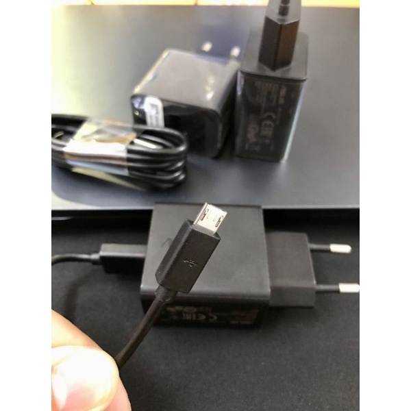 Bộ củ Asus 5V-2A và cáp micro