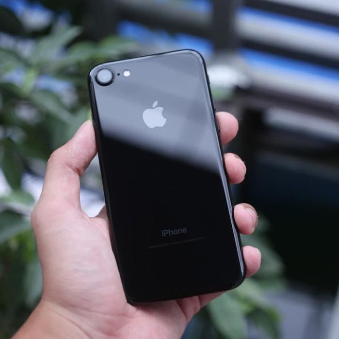 Điện thoại iPhone 7 Quốc Tế cũ Nguyên Bản 32GB đẹp 99%, bảo hành 12 tháng tại FanTao