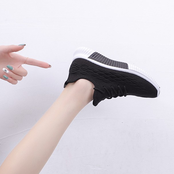 Giày Thể Thao Nữ , Giày Sneaker Nữ ZM16 Thiết Kế Độc Đáo Màu Đen Trắng Dệt Kim Cao Cấp Êm Chân Thoáng Khí