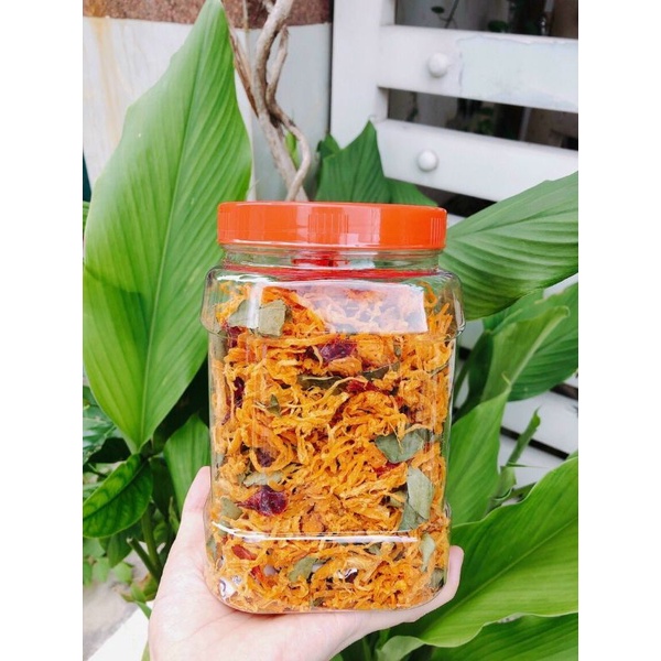 Khô gà lá chanh nhà làm cay cay, thơm ngon đậm vị 100% không bột