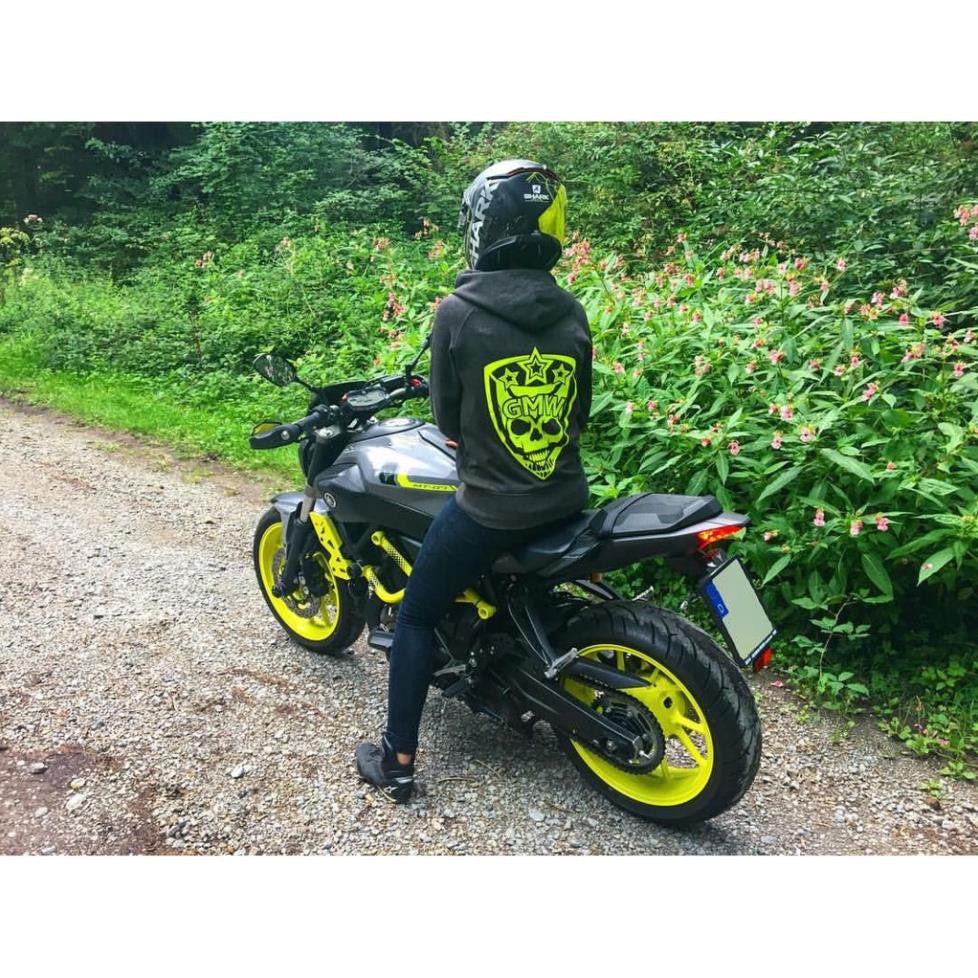 ÁO HOODIE 2020 IDOL GMW