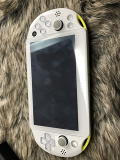 Máy PSVita 2000 hack full phụ kiện ( hàng nhật bãi )