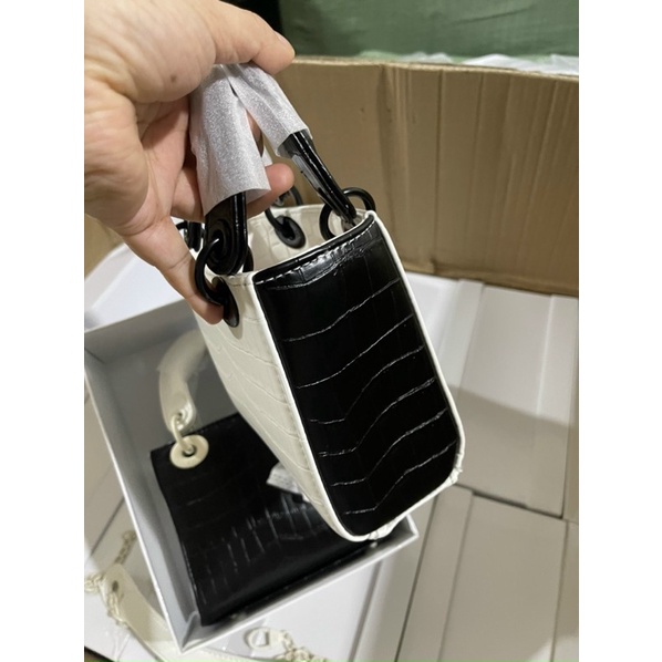 Túi cd lady da rắn đen trắng