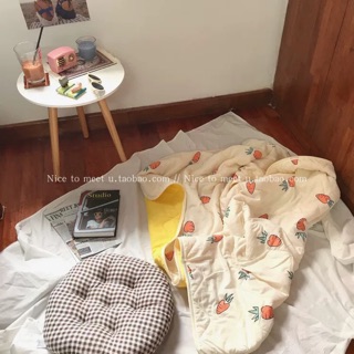 Chăn hoạ tiết cho bé