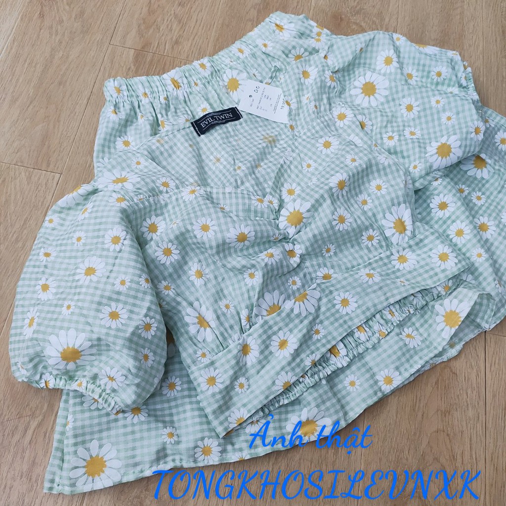 SET ÁO CROPTOP CARO CỔ VUÔNG TAY BỒNG + CHÂN VÁY KẺ CARO IN HOA CÚC XANH VÀNG ULZZANG - ÁO KẺ DÚM NGỰC | BigBuy360 - bigbuy360.vn