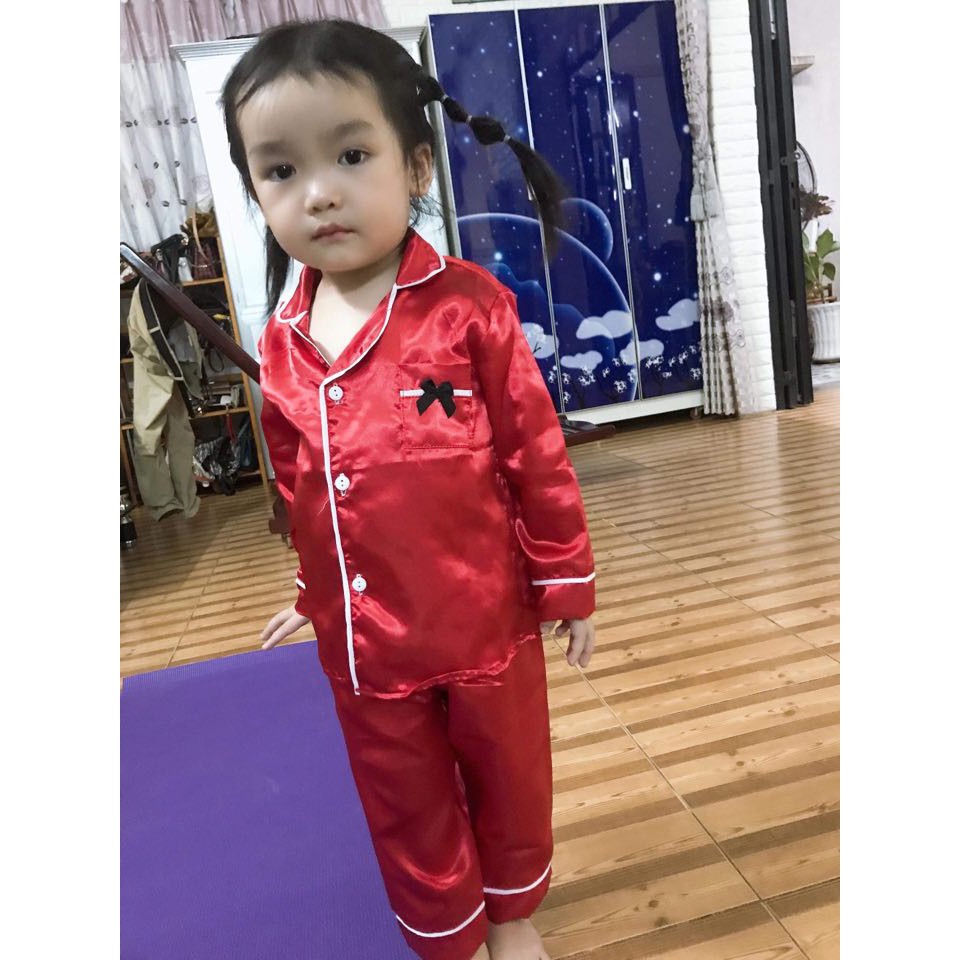 Pijama phi lụa dài tay trang trí viền