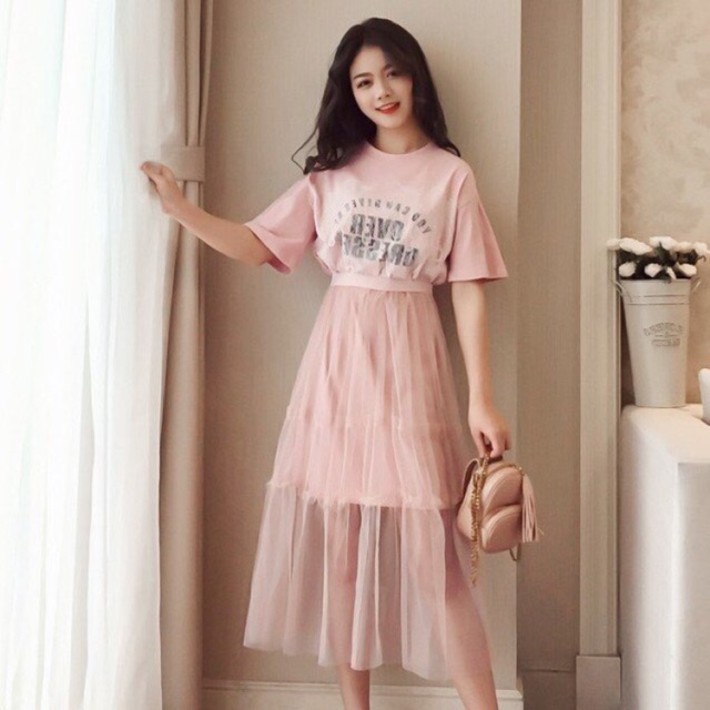 Đầm phom xuông phối chân váy lưới