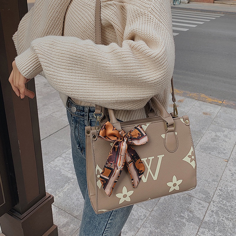 Túi đeo chéo phối khăn lụa kích cỡ lớn phong cách thời trang hàn quốc dành cho phái nữ