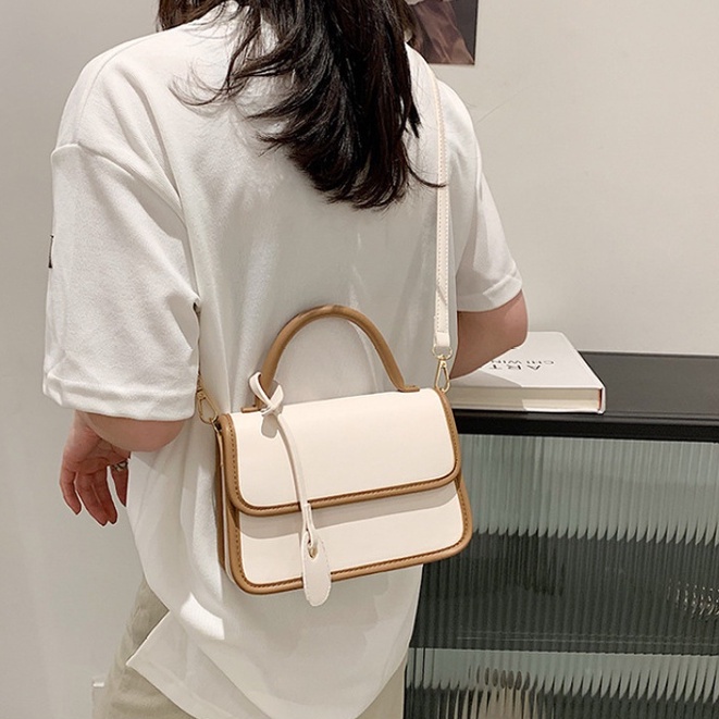 JM97-Túi Đeo Chéo Hình Vuông Nhỏ Thời Trang Mùa Hè Năm Mới Túi xách nữ đeo chéo dáng đẹp đang được các bạn trẻ ưa chuộng hiện nay tại túi nữ giá rẻ Túi đeo chéo  có tay cầm viền màu,Túi Xách Nữ Có Quan Đeo Vai Kiểu Dánh Sang Trọng