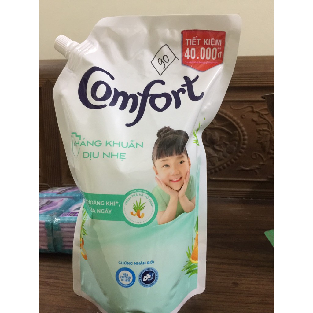 NƯỚC XẢ VẢI COMFORT KHÁNG KHUẨN DỊU NHẸ 1,8L
