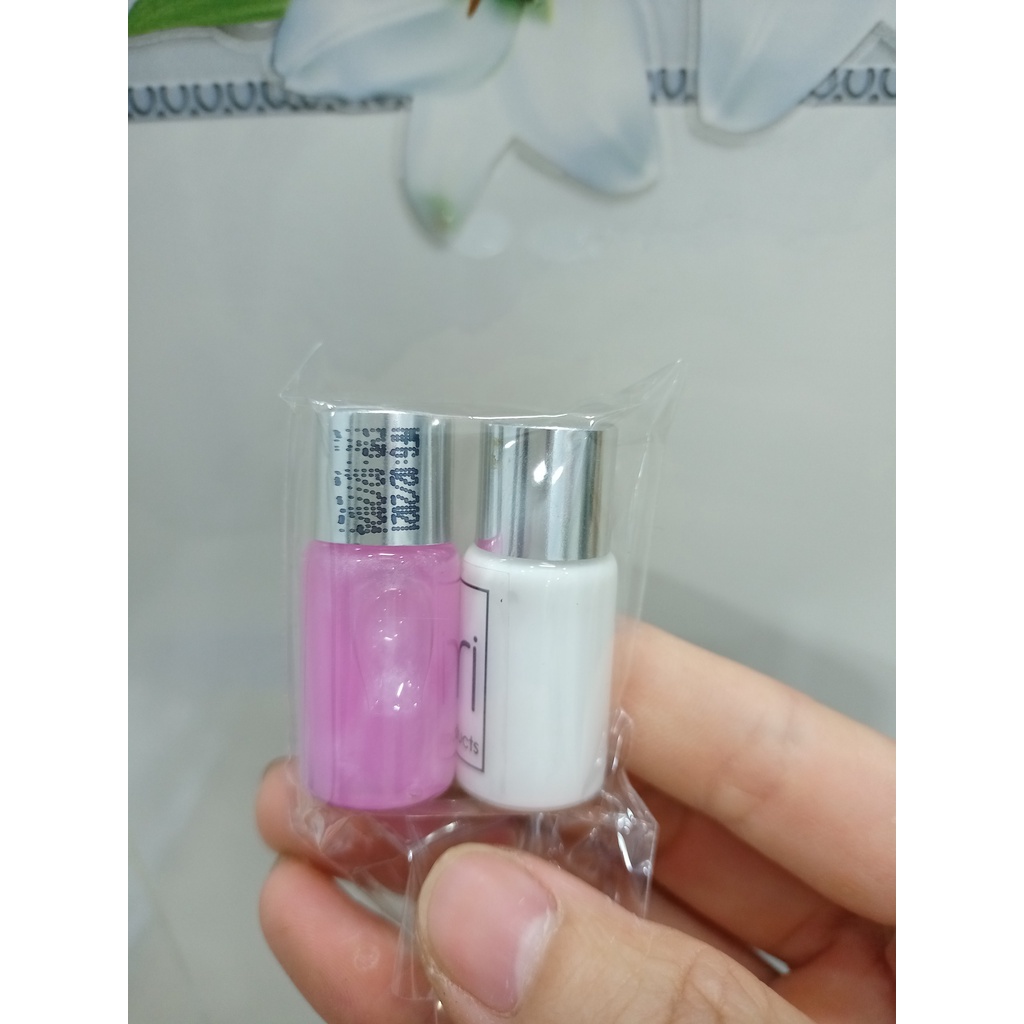 1 cặp dung dịch uốn mi alori gồm có dung dịch uốn và dung dịch dập
