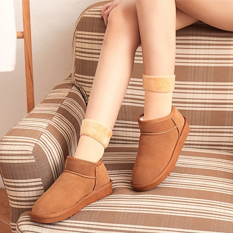 Vớ Nhung Mềm Dày Dặn Giữ Ấm Mùa Đông Cho Nam Và Nữ