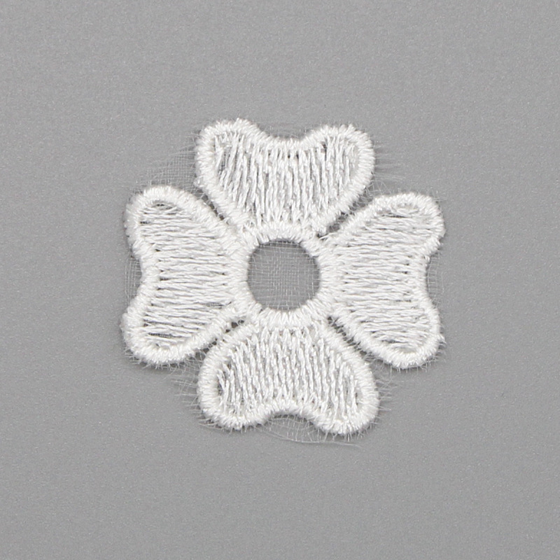 Set 24 miếng vá ren thêu hình hoa và bướm màu trắng trang trí quần áo trẻ em diy