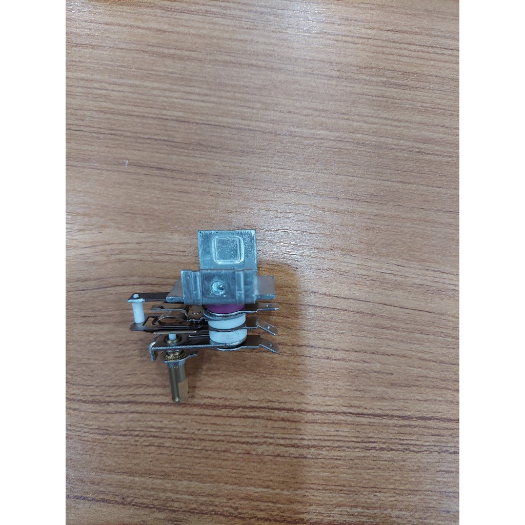 Rơ le nhiệt máy ép bánh mỳ Tiross TS965, hàng chính hãng