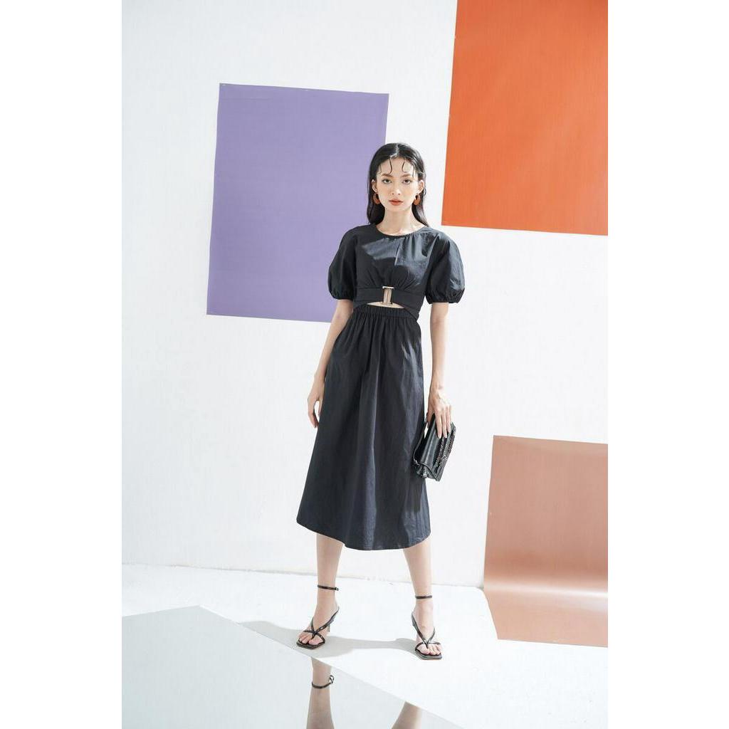 Váy hở eo đai chéo Q51 CCHAT
