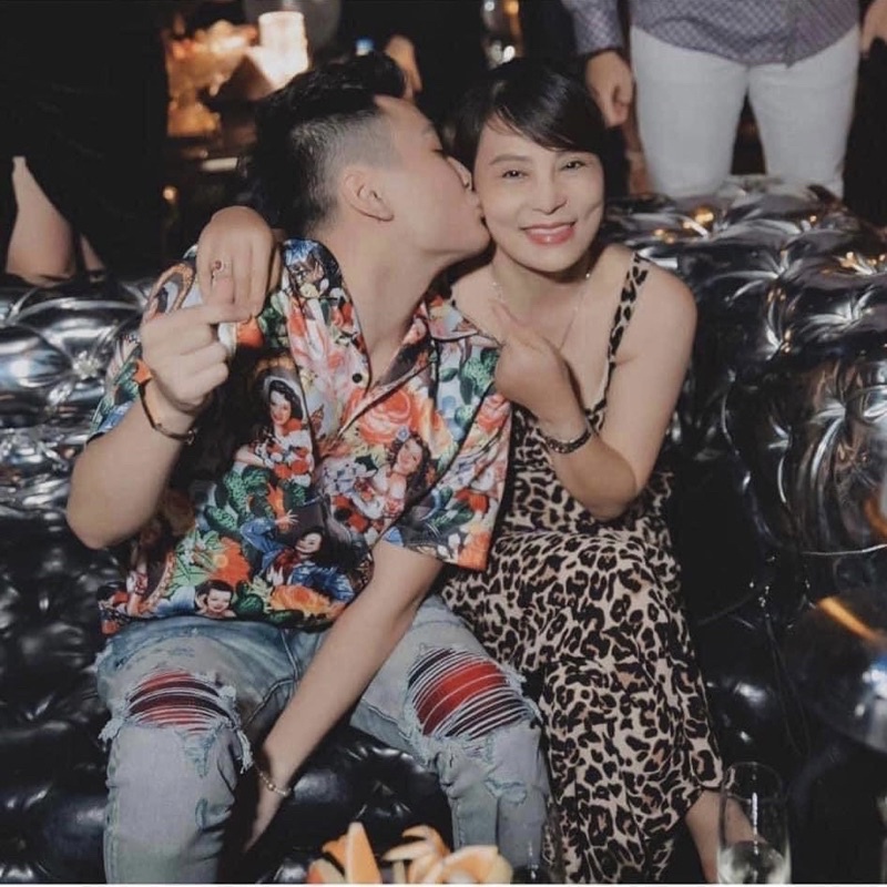 Quần Biker Amiri xanh vá đỏ bản LA mới hot trend 2023